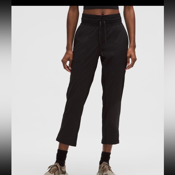Lululemon Dance Studio Mid Rise Crop - Picture 1 of 8